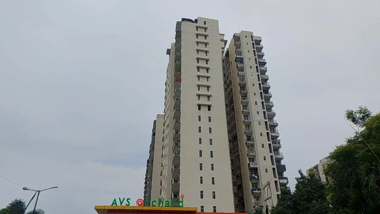 AVS Orchard Sector 77 Noida 