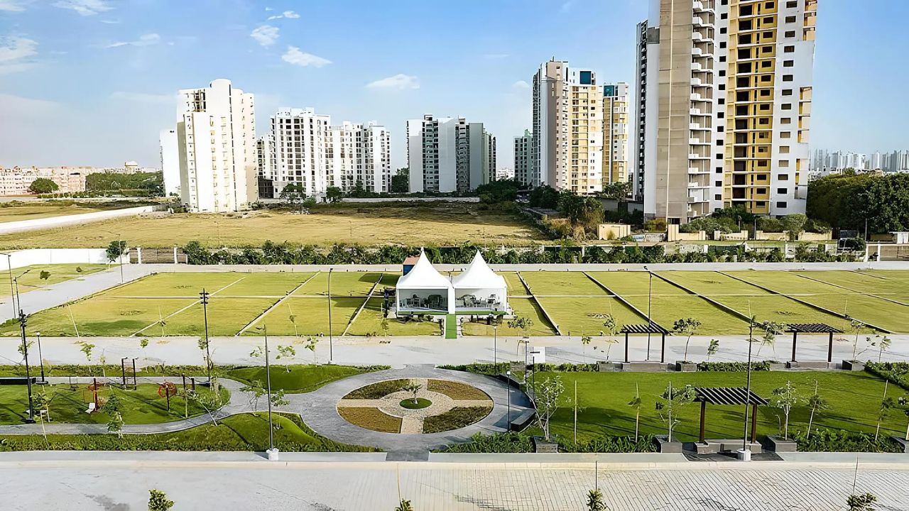 Eldeco Hanging Gardens