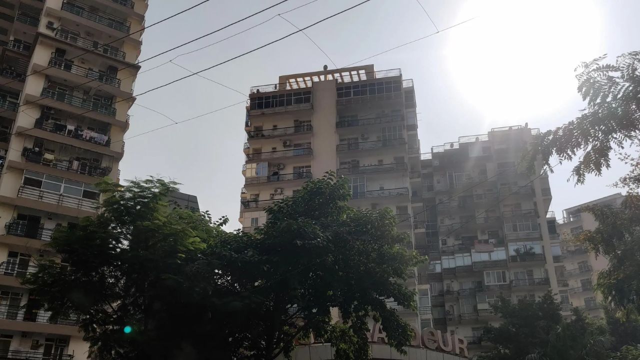 Gaur Grandeur Sector 119 