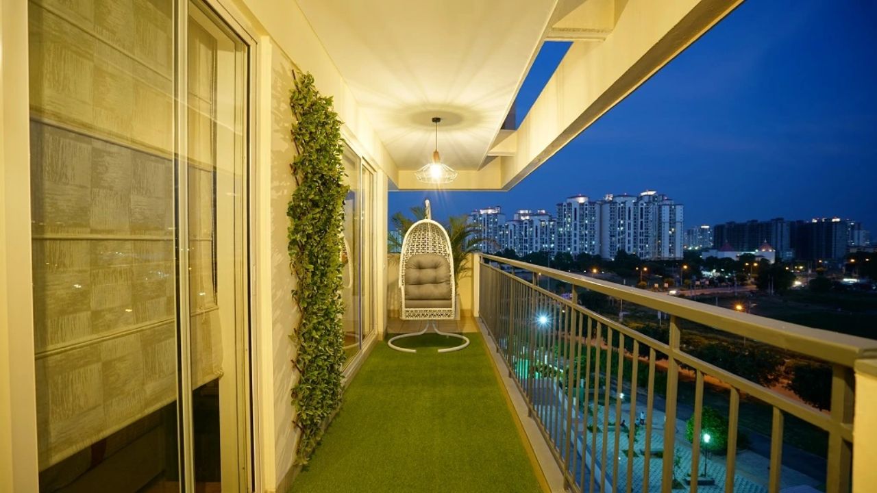 Bestech Park View Sanskruti balcony