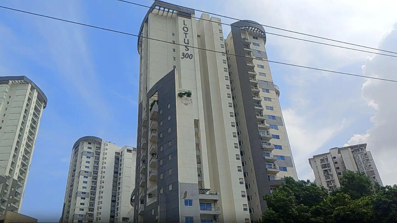 3C Lotus 300 Sector 107 Noida 