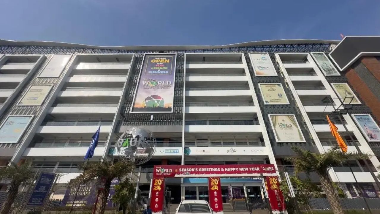 Gaur World Smart Street Greater Noida