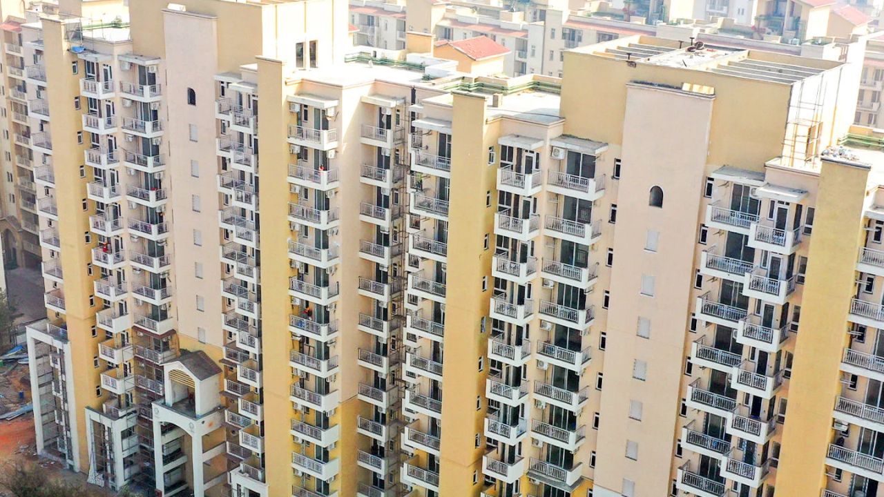 Emaar Palm Premier Sector 77