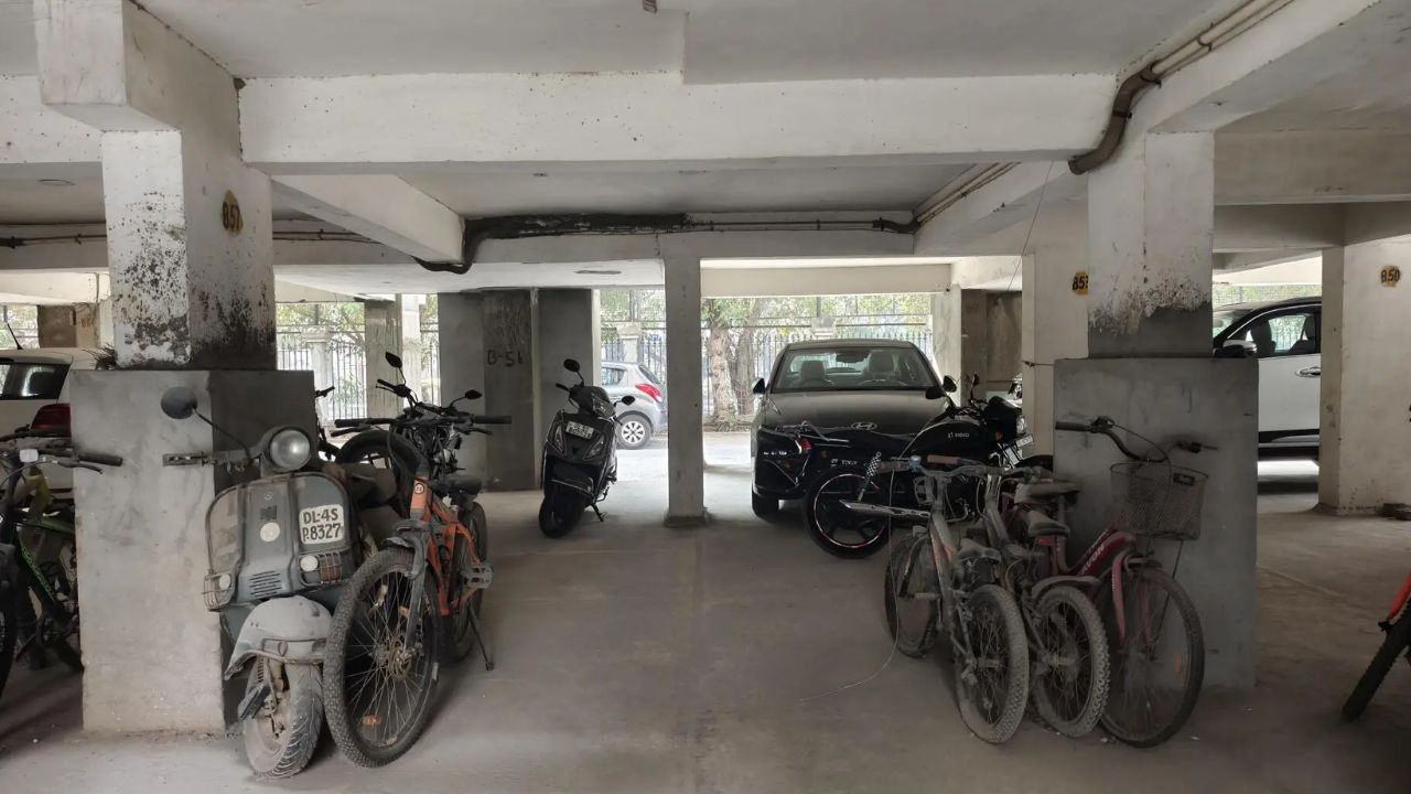 Lovely Home CGHS Sector 5 Dwarka Delhi 