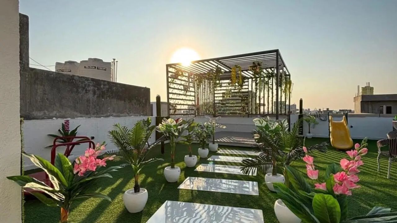 Metro View Residency Delhi