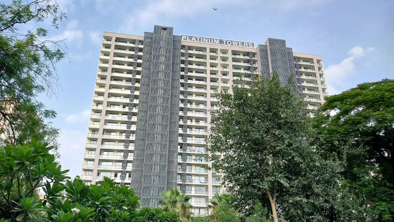 Suncity Platinum Towers Sector 28